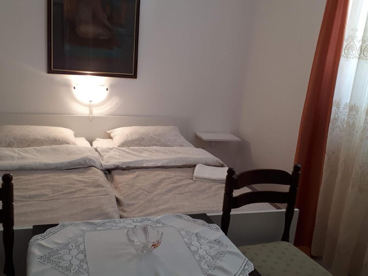 Apartments Rovis Tar-Vabriga Eksteriør billede